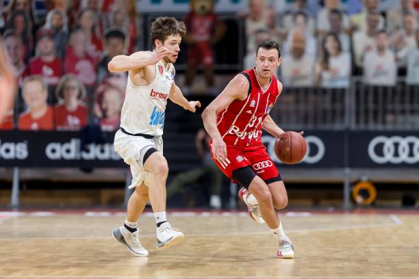 台上展示他 台上展示他